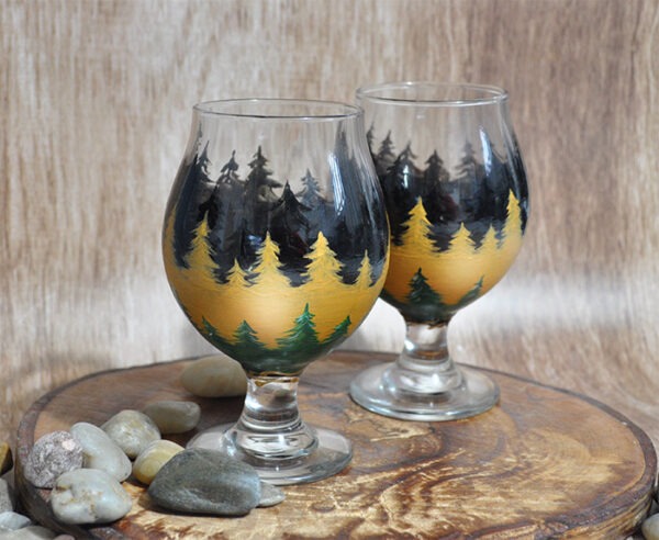 Verres ballons/snifters "Sapin rustique, noir, or et vert" ensemble de 2
